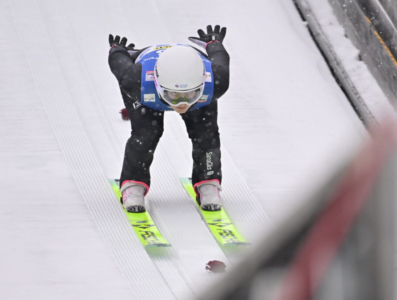 Kapustíková sa zžíva s olympijským mostíkom, dvakrát prekonala 90 metrov