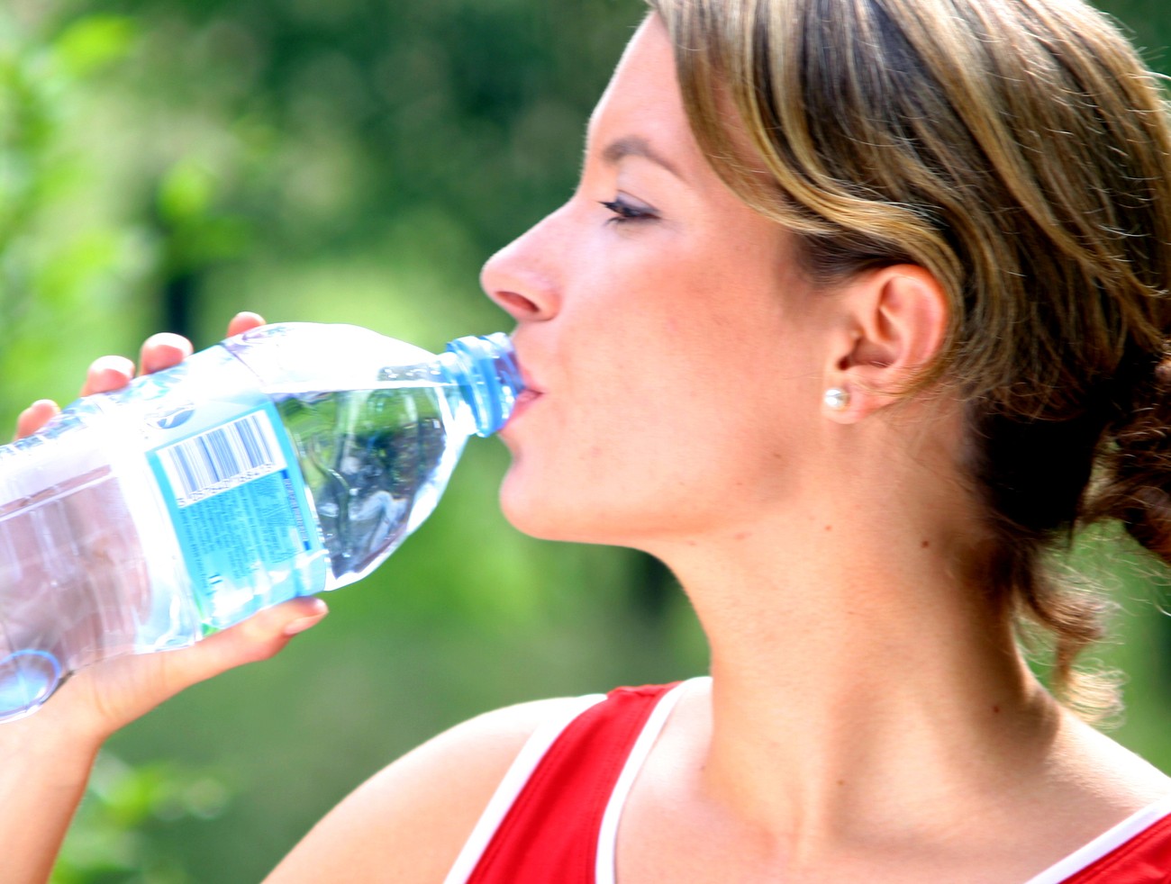 Zadržiavate vodu? TOTO je 8 dôvodov, prečo sa to deje!