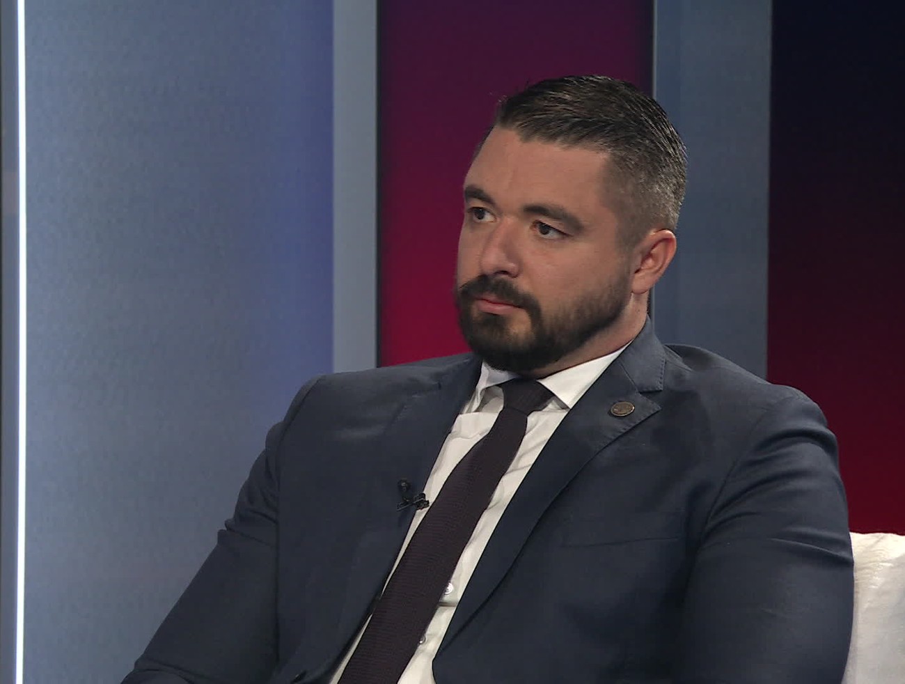 Na šéfa SIS Gašpara sa sťažujú nielen opoziční poslanci, ale aj jeho nespokojní podriadení