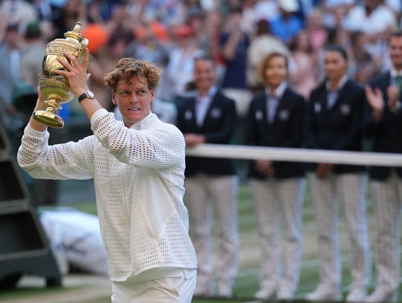 DOKONALÉ mužské finále Wimbledonu ovládol druhý rok po sebe SINNER