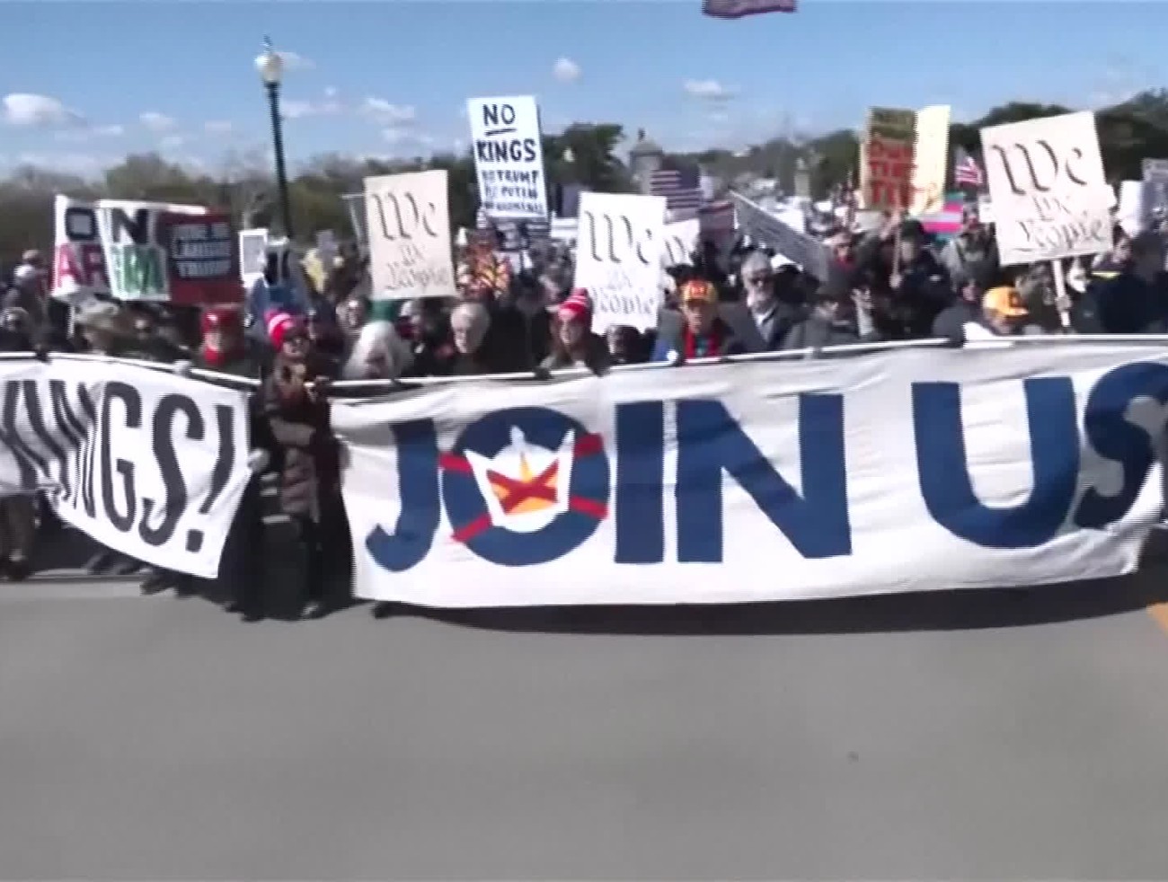 Žiaden kráľ - V USA sa koná nová vlna protestov proti Donaldovi Trumpovi