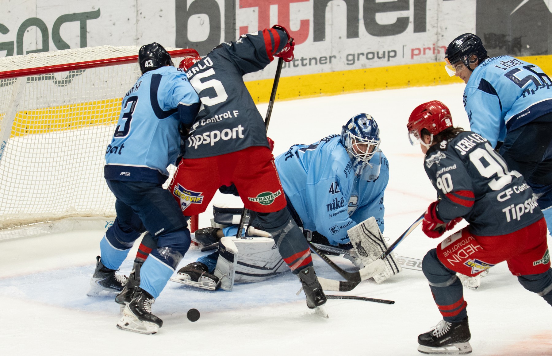 Video: Slovan na čele Tipsport ligy. Zostrihy všetkých zápasov 10. kola