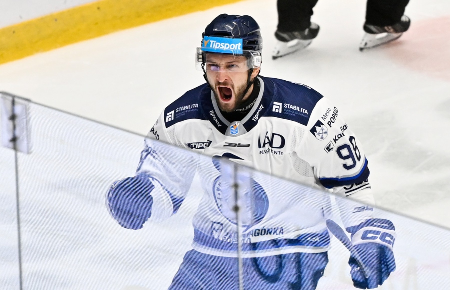 Zostrihy: Poprad lídrom aj po 15. kole Tipsport ligy, Žilina pokorila Nitru až po predĺžení. Slovan doma prehral