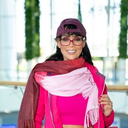 Nákupné maniačky téma 50 odtieňov červenej - Rebecca