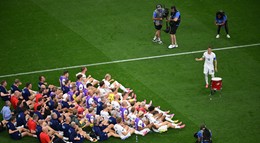 Plavba Nórska pokračuje, Mexiko stále bez inkasovaného gólu