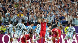 Alvarez posiela Argentínu ďalej, tréner Švajčiarov nespokojný s červenou kartou