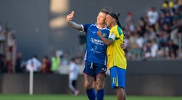 Ronaldinho dnes v Trnave! Futbalová legenda sa predstaví v exhibičnom zápase, sledujte na JOJ Šport 2 od 17:00