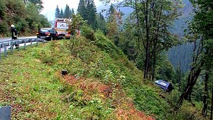 Šofér dodávky sa zrútil do priekopy