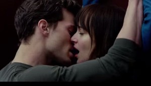 Počas nakrúcania 50 odtieňov sivej netrpela iba herečka Dakota Johnson!