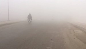 Smog v Pakistane má za následok nehody a ochorenia