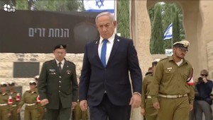 Netanjahu rozhorčil rodiny unesených slovami, že poraziť Hamas je dôležitejšie, než návrat rukojemníkov