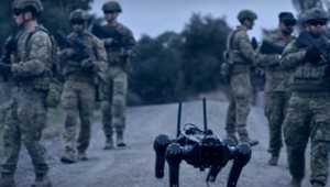 Austrálska armáda testuje bojové robotické psy ovládané mysľou