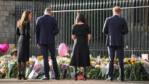 Bratia SPOLU na verejnosti. O Meghan nikto nestál, jedna vec bila do očí