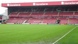 Odmena permanentkárom za lojalitu. Klub ich mená napísal na dres