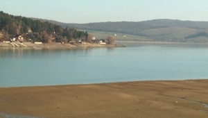 Odchádzajúca starostka tvrdí, že chcela ľuďom výhodne predať pozemky pri Domaši a kúpila si ich aj ona