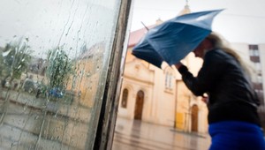 Meteorológovia varujú: Východ Slovenska zasiahnu búrky