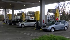 Maďarská vláda zrušila zastropovanie cien pohonných látok