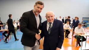 Najstarší poľský maturant (85) druhýkrát pohorel na skúške dospelosti