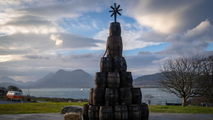 Vianočný stromček trochu inak: Pozrite, ako sa realizovali zamestnanci rôznych odvetví