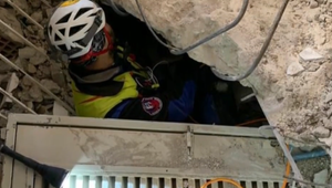 Horskí záchranári nechali v Turecku 90 percent materiálu a uzimeným ľuďom dávali aj vlastné spacáky a vetrovky