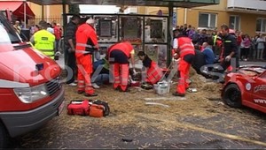 Auto vletelo do divákov, zomrela tehotná žena (†37) a chlapec (†10)!