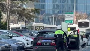 Polícia zabila jedného z útočníkov pri streľbe blízko izraelského konzulátu v Istanbule