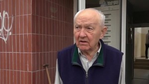 Podvody na senioroch stále trvajú. Podvodníci sa predstavujú rôzne