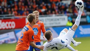 Štýlové nožničky z hranice šestnástky a pod brvno? Nech sa páči!