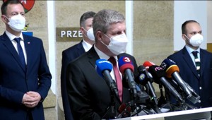 Do čierneho okresu pricestovali predstavitelia štátu. Lengvarský vraj obedoval len jablko a jogurt