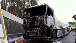 Dramatické chvíle na diaľnici: V plameňoch sa ocitol ťahač s cisternou, boli v nej tisícky litrov paliva