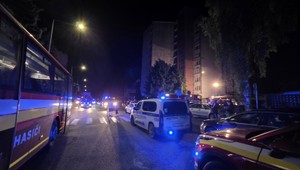 Nočná dráma: Požiar v paneláku si vyžiadal evakuáciu obyvateľov