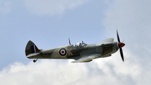 Lietali na ňom československí letci počas druhej svetovej vojny, teraz sa spitfire vrátil do Prahy