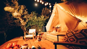 Kempovanie v luxuse: Zabudnite na stany, nový trend pobytov v prírode dorazil aj k nám