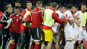 Srbi nechceli byť klaunmi na albánskej oslave postupu