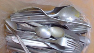 Čo spôsobuje kovovú chuť v ústach? Toto je 12 najčastejších dôvodov