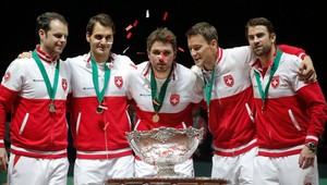 Federer nevídaným kraťasom rozhodol o osude Davisovho pohára!