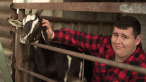 Hrdý farmár ukáže v Bez servítky, ako žije: V mladom veku má Dominik slušný statok!