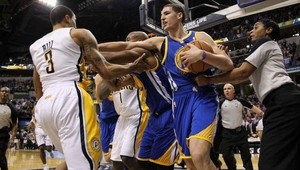 NBA VIDEO: V Indianapolise bitka, večer rekordov v Miami