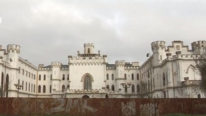 Najprv záhrada, až potom kaštieľ. V Rusovciach sa pred zimou stihnú aspoň nejaké opravy