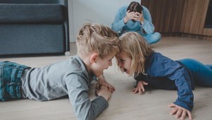 Máte vzdorovité a často zúriace dieťa? Najnovšie zistenia odborníkov vás potešia!