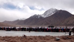 Hokej a hra na fujare vo výške 4 500 metrov. Slováci sa postarali o svetový rekord