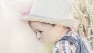 Slovenka sa zdôverila, že kojí svojho 5-ročného syna a preto nepracuje: Matky sa do nej pustili!