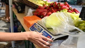 Supermarket či tržnica? Kde nájdeme lepšiu cenu zeleniny a ovocia?