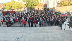 Ľudia na proteste podporili Petra Kotlára. Vedci ale upozorňujú na šírenie dezinformácií