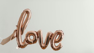 Valentín môže niektorých ľudí bolieť. Tvoja hodnota je viac, ako vzťah