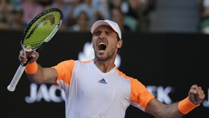 Murray sa lúči, v osemfinále ho vyradil Nemec Zverev