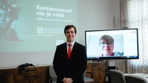 Nádej pre Strážske. Výskum dvoch stredoškolákov s podporou VSE môže byť prelomový pri likvidácii PCB