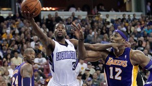 NBA: Prehry Lakers aj Knicks, v Indianapolise padli rekordy