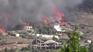 Požiar v Grécku komplikuje dovolenky. Viete, kedy vám vzniká nárok na odškodné?