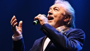 Krutá správa pre Karla Gotta! Obrali ho o dovolenku s dcérami!